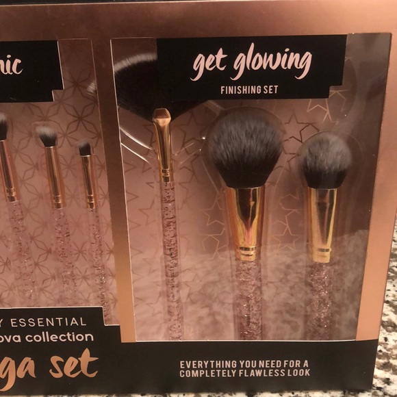 Makeup Brush Set - Picture 4 of 4